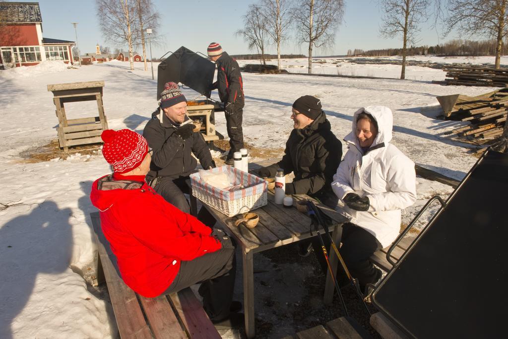 Kukkolaforsen Turist & Konferens Maison d'hôtes 3*